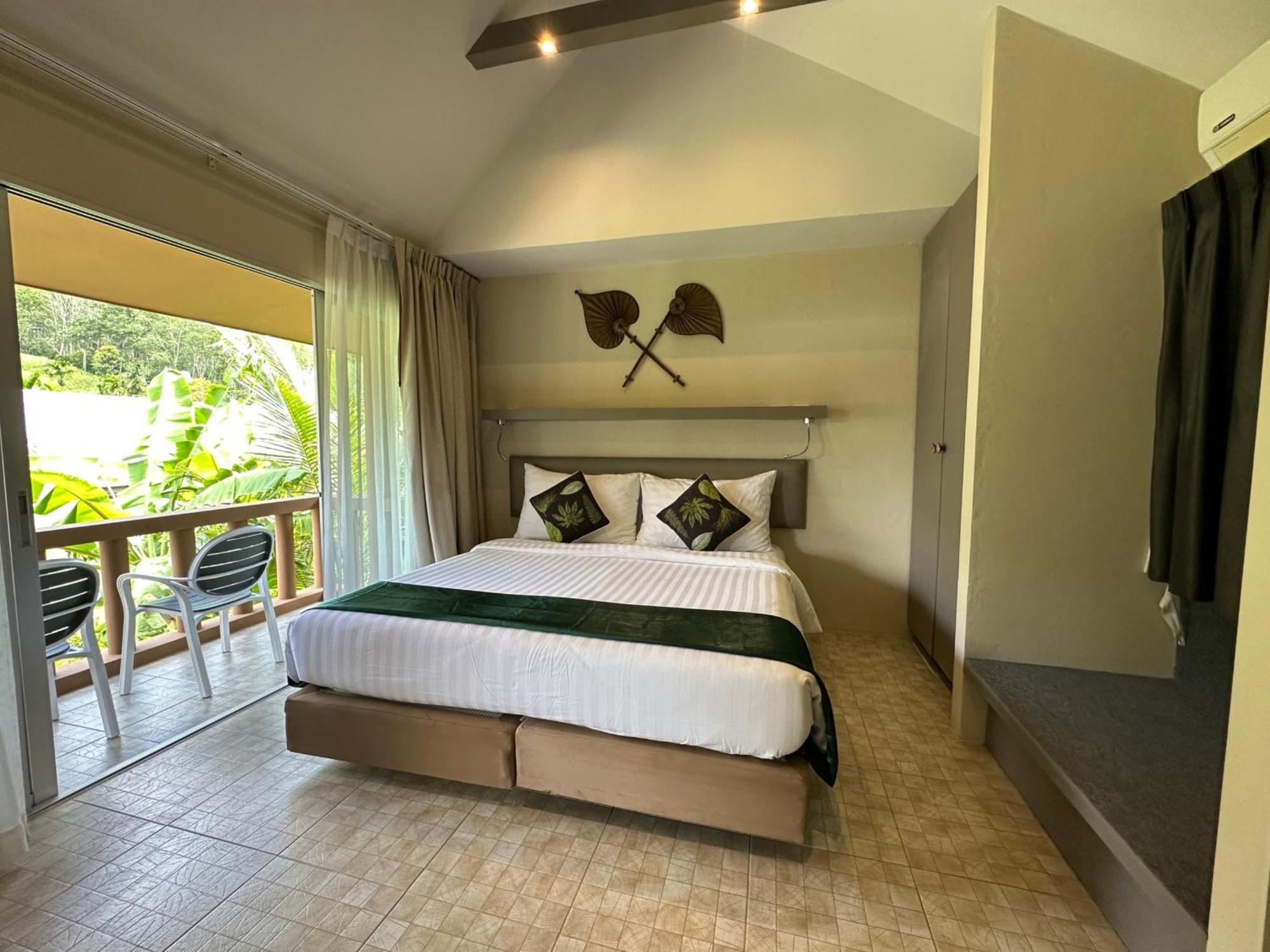Sakoo Valley Naithon Beach Exterior foto