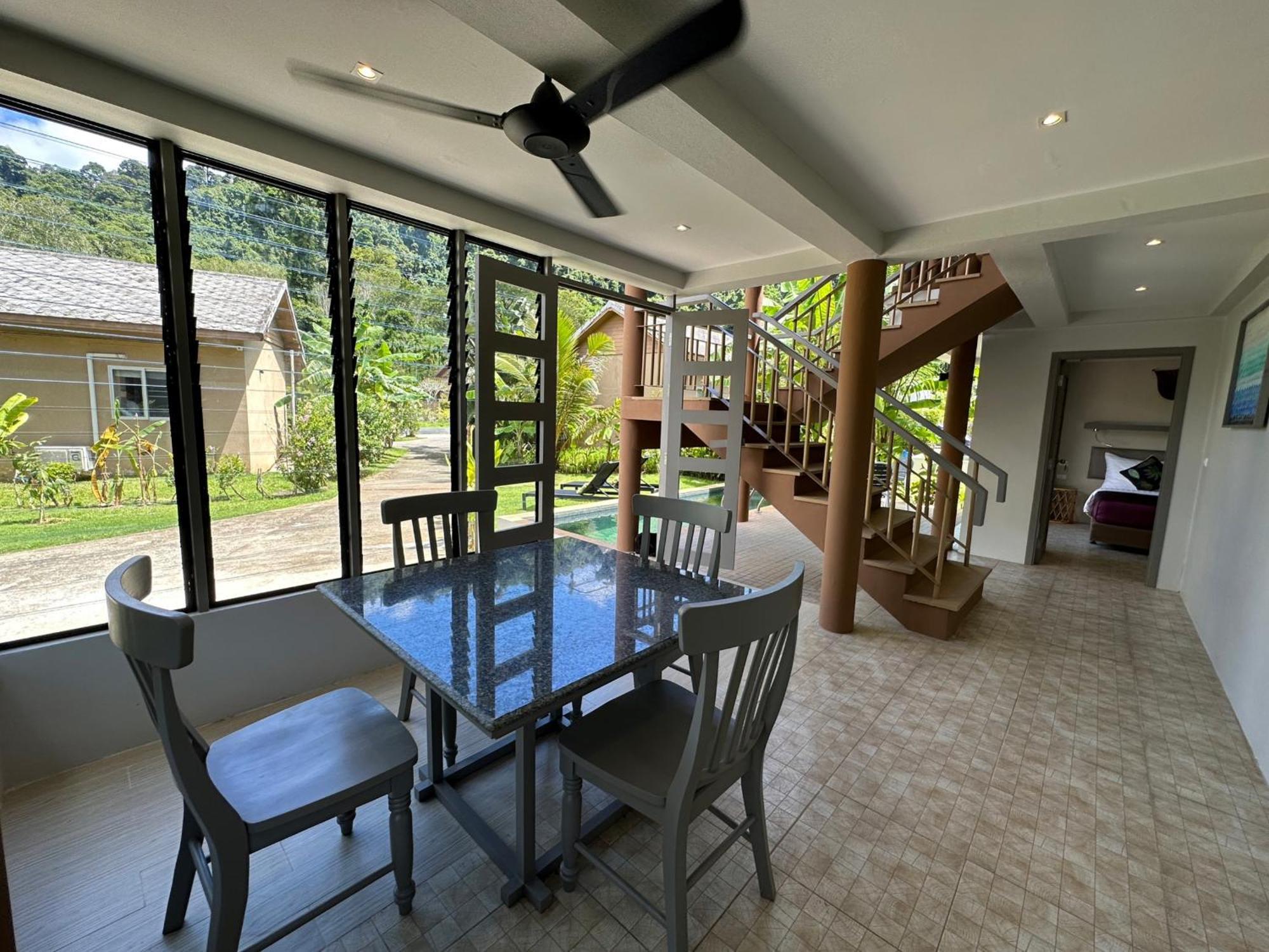 Sakoo Valley Naithon Beach Exterior foto